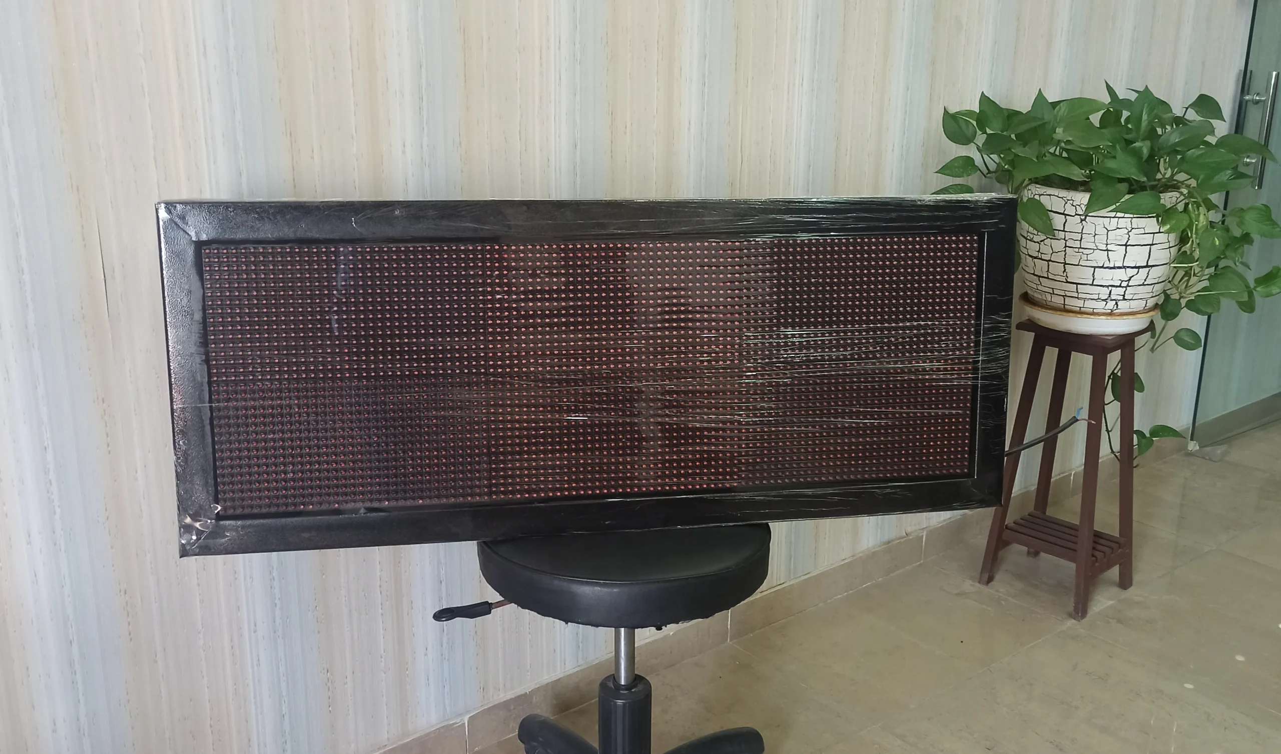 تابلو روان قرمز استوک